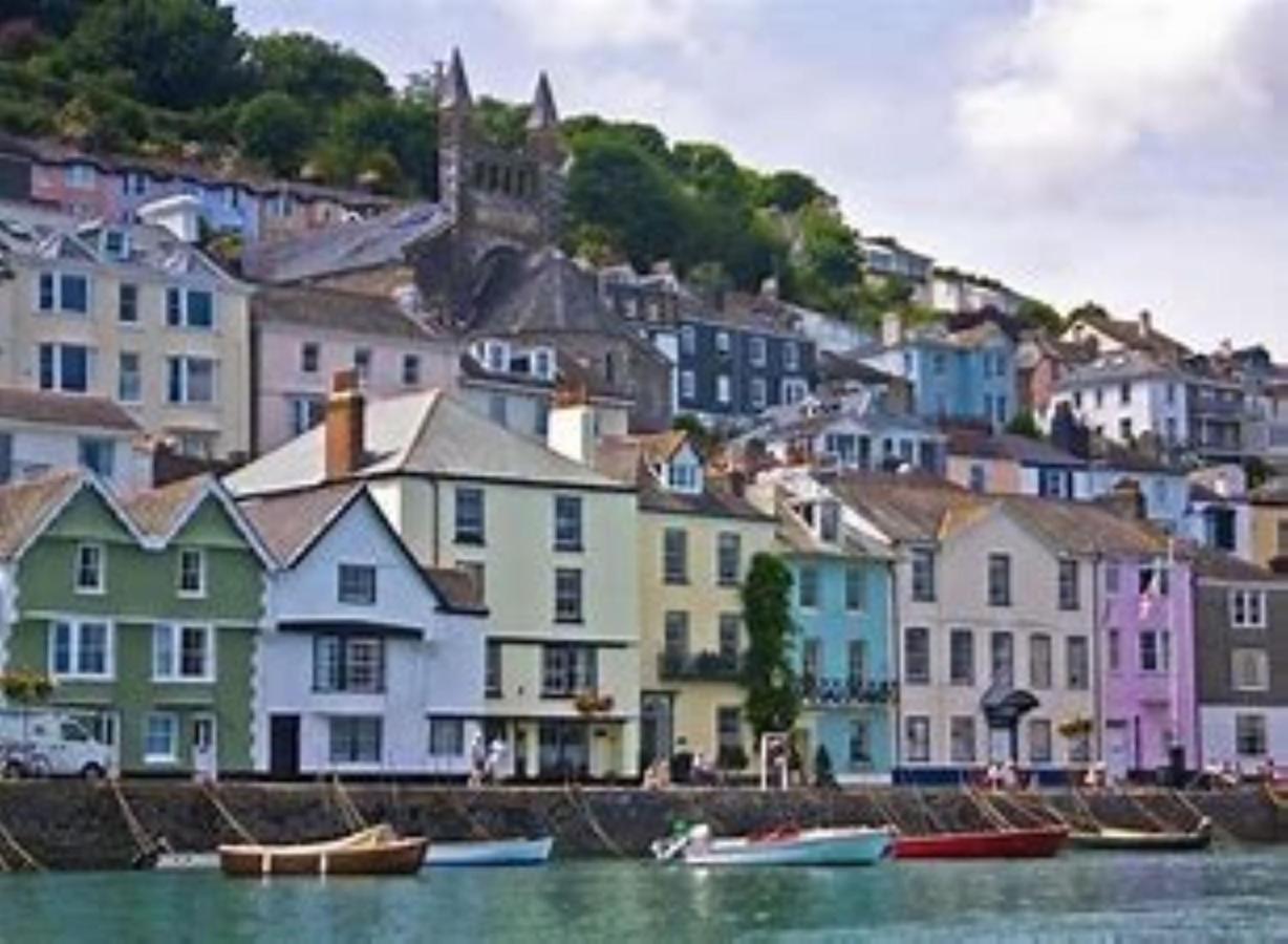The Captain's House * Dartmouth